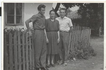 Przed domem- lata 60-te.