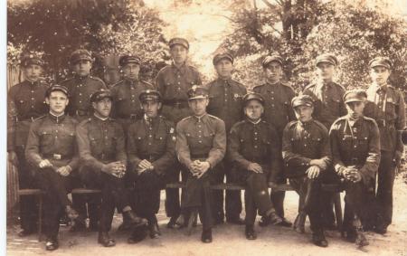 zwiazek strzelecki 1938? Sadowiec Wies przed szkola.