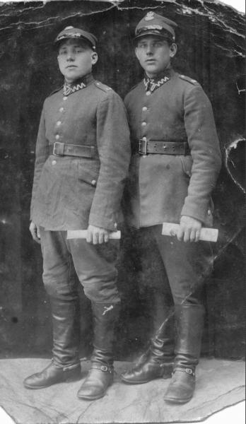 po prawej: brat Stanislawa- Wojciech, rok 1920.